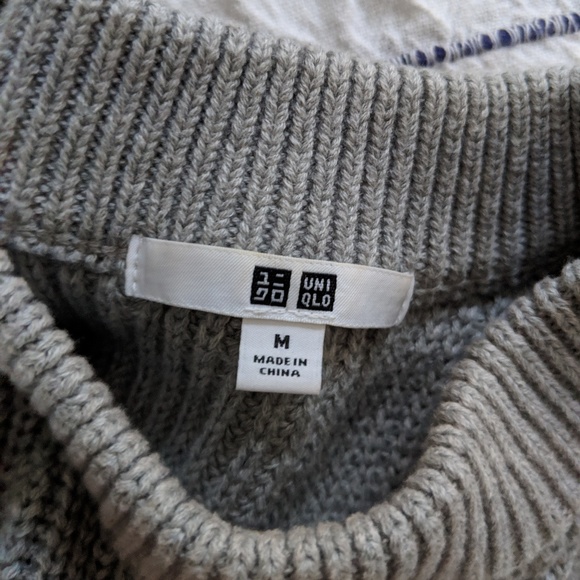 Uniqlo Grey Pull-Over Sweater Vest - Picture 4 of 4